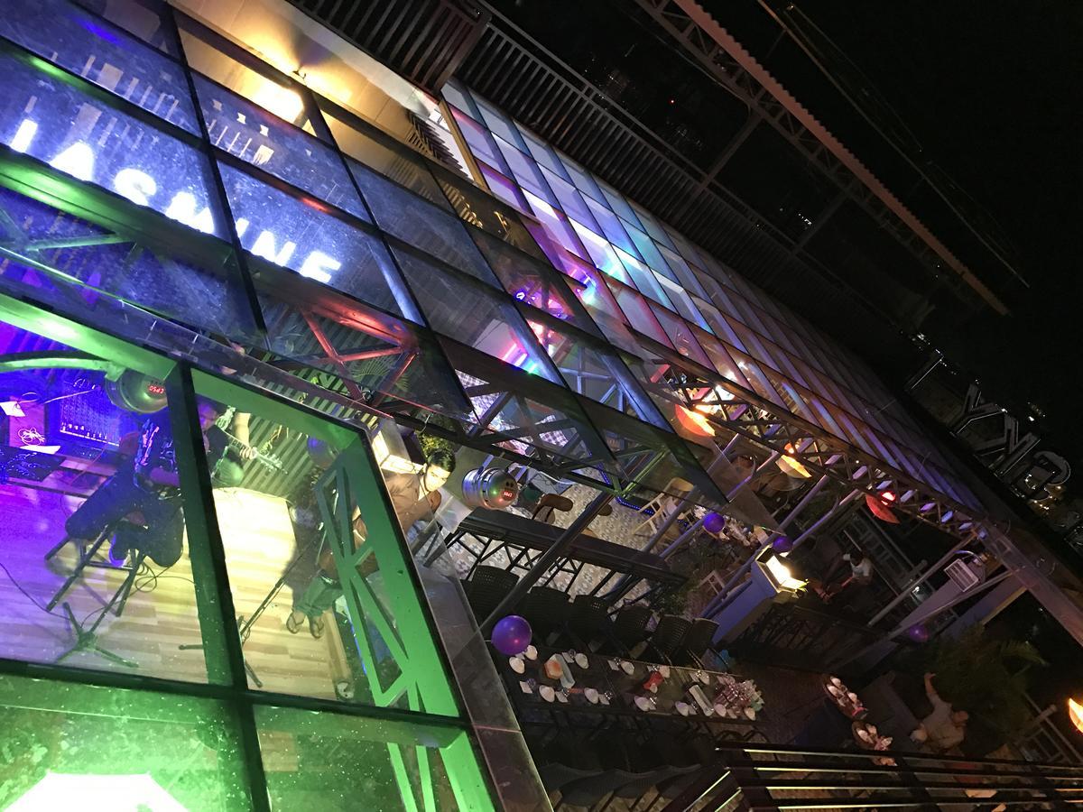 Jasmine Hotel& Sky Bar Battambang Exterior photo