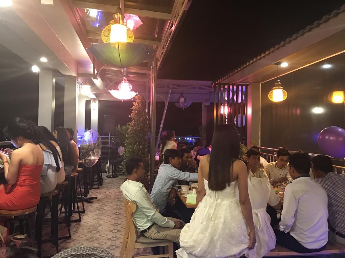 Jasmine Hotel& Sky Bar Battambang Exterior photo