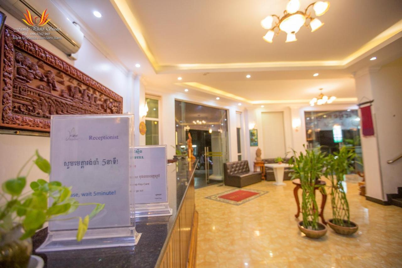 Jasmine Hotel& Sky Bar Battambang Exterior photo