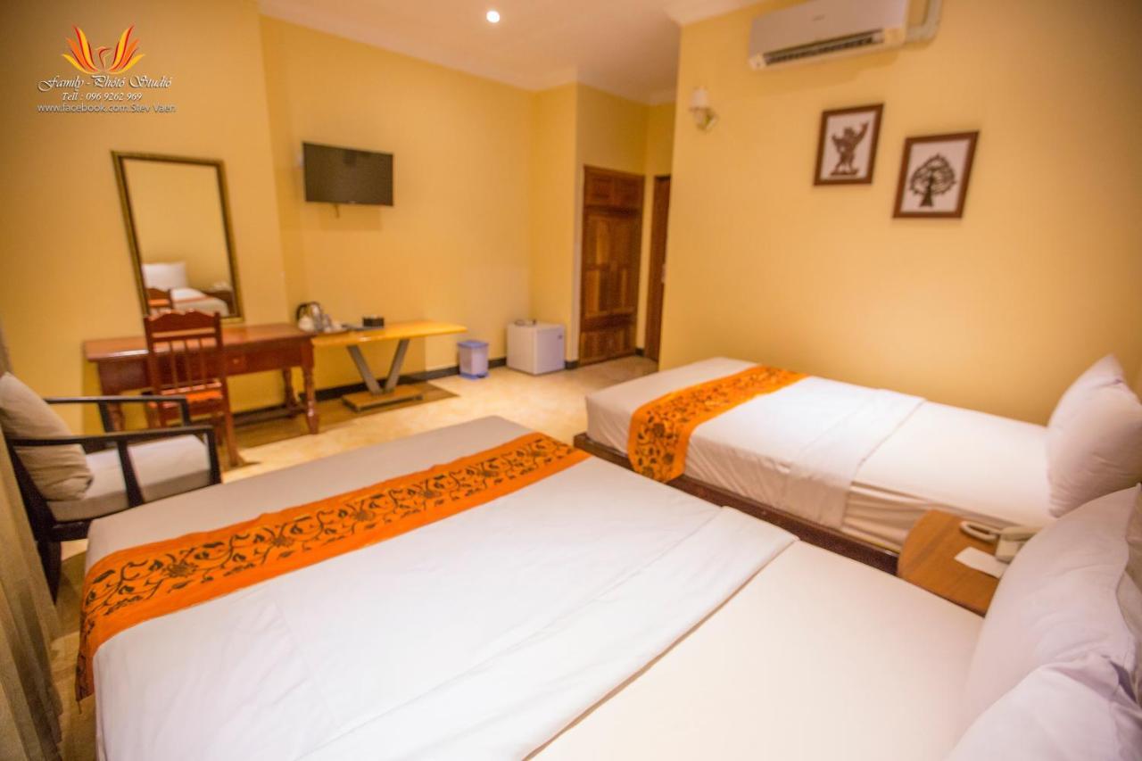 Jasmine Hotel& Sky Bar Battambang Exterior photo